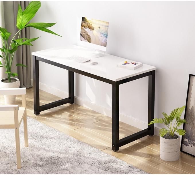 Mesa da tabela do escrit&oacute;rio do estudo com a tabela do Dest do escrit&oacute;rio do quadro dos p&eacute;s do metal 0